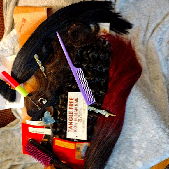 Hair extensions - Picture 1 of 17